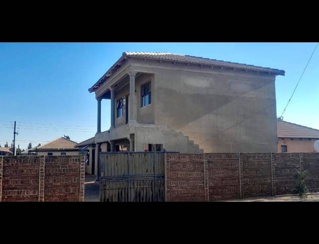 3 BEDROOM HOUSE FOR SALE IN PROTEA GLEN